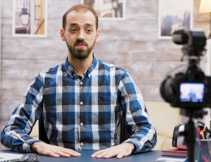 YouTubers que Analizan Startups: Impulso para Emprendedores en Melilla