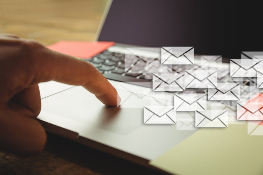 Email Marketing vs Redes Sociales: ¿Cuándo Usar Cada Uno en Melilla?